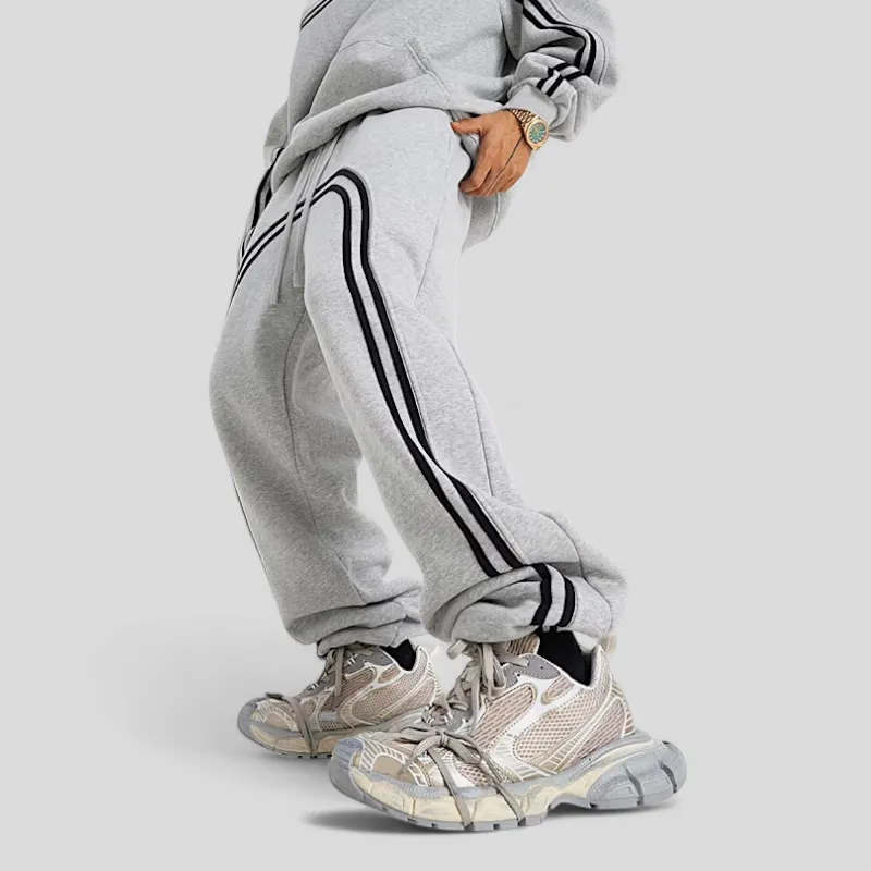 Baggy fleece sweat pant with graphic stripe