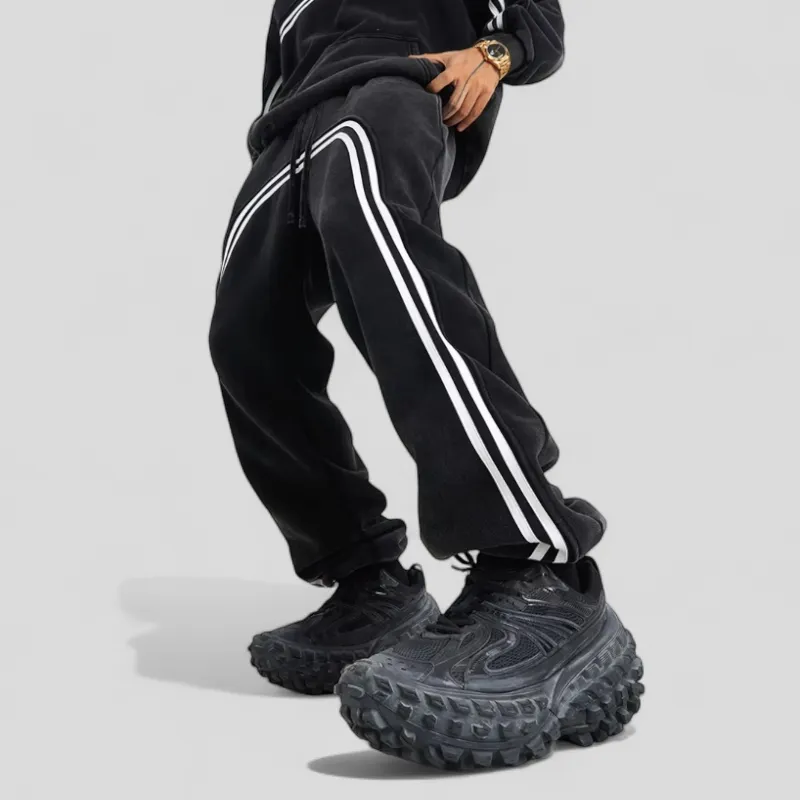 Baggy fleece sweat pant with graphic stripe