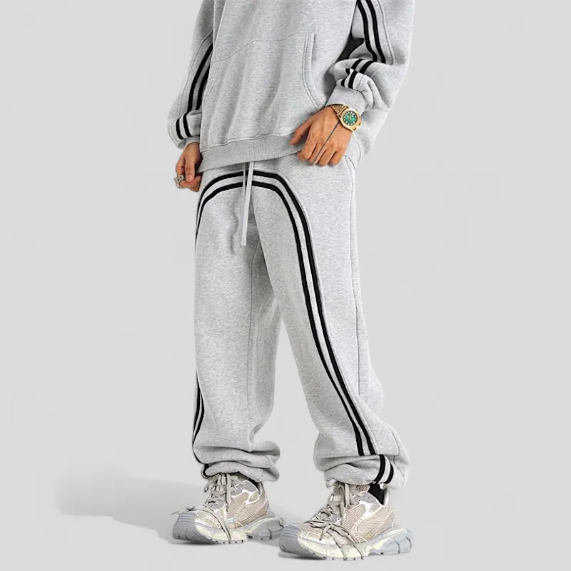 Baggy fleece sweat pant with graphic stripe