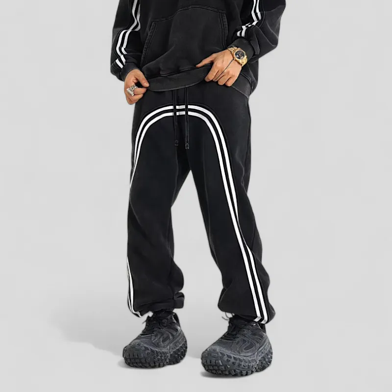 Baggy fleece sweat pant with graphic stripe