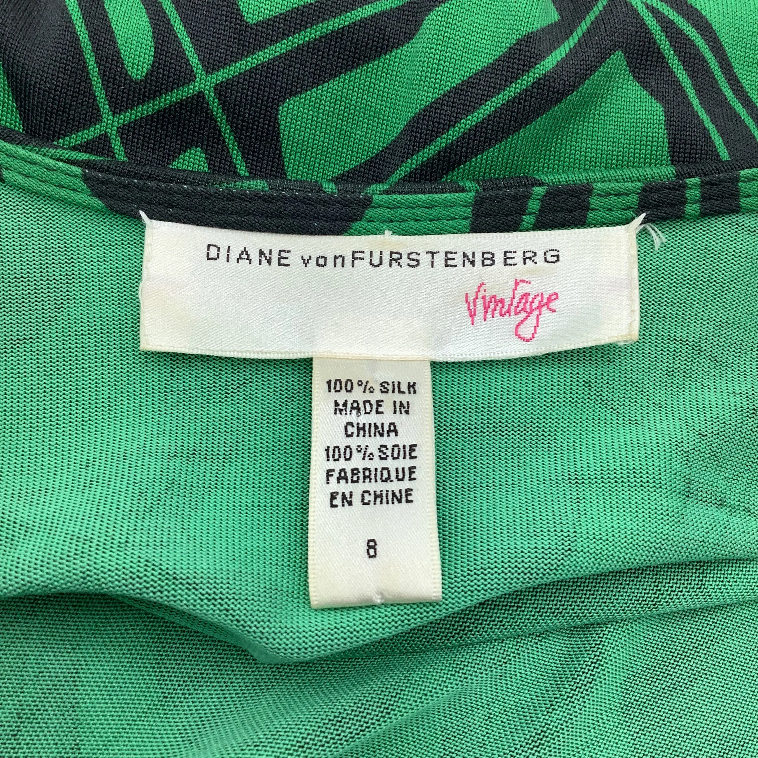 Diane VonFurstenburg Women's Dress Green Graphic Vintage Wrap Size: 8