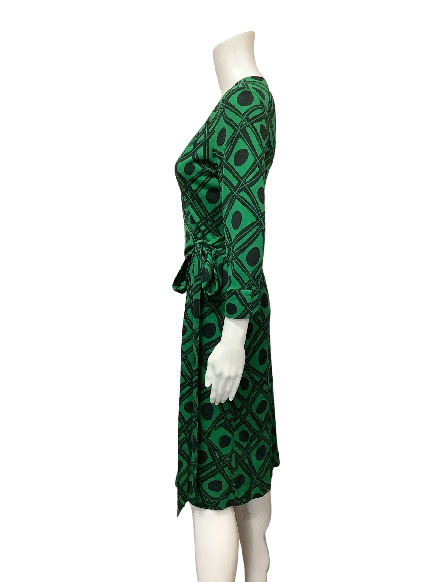 Diane VonFurstenburg Women's Dress Green Graphic Vintage Wrap Size: 8