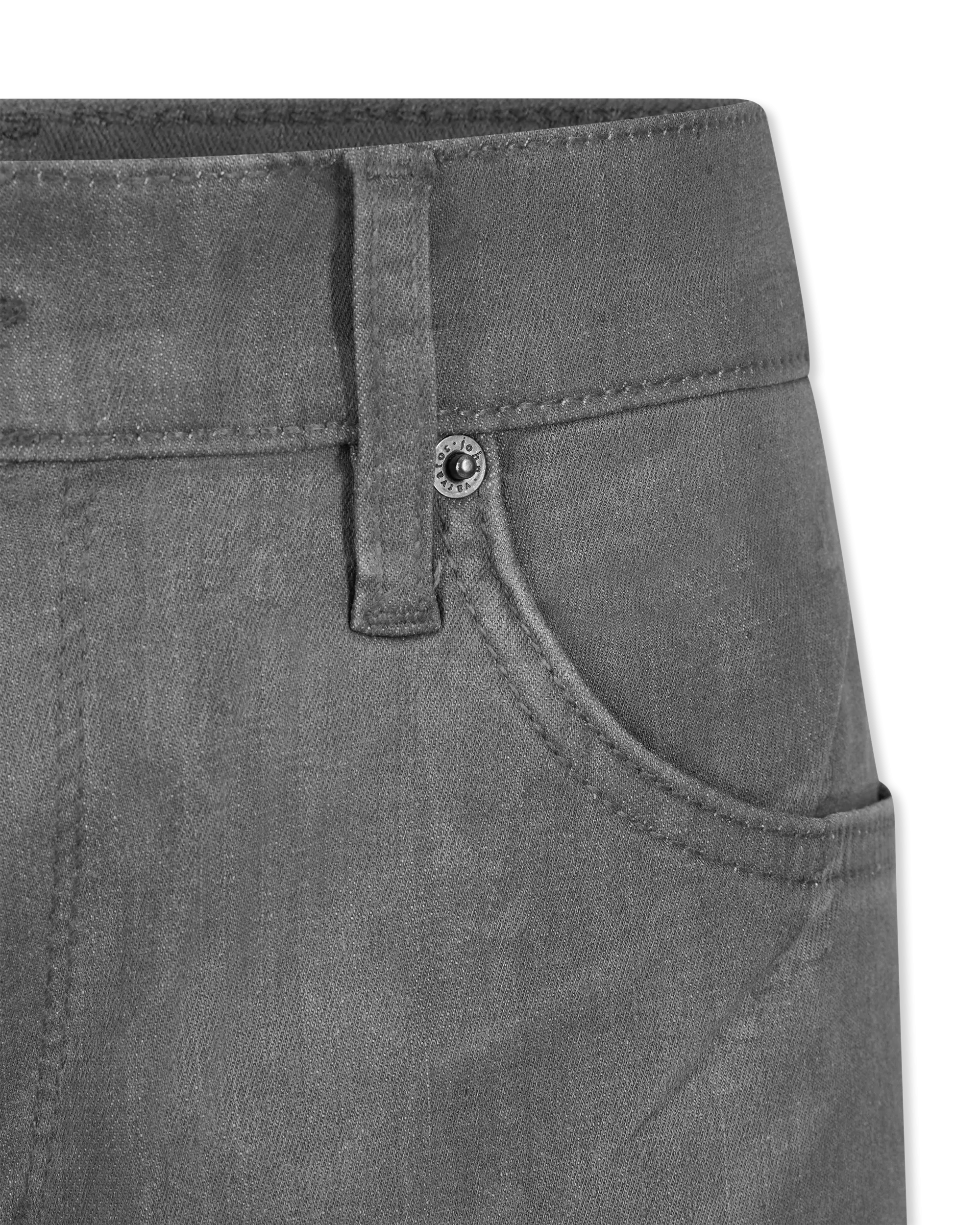 J702 Slim Coated Jean
