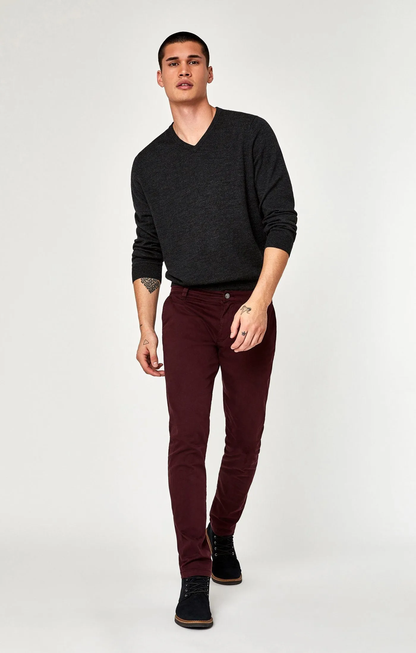 JOHNNY SLIM CHINO IN BURGUNDY TWILL