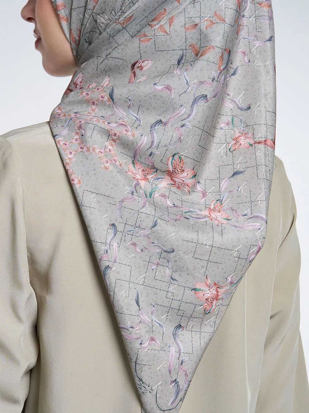 PETALLY SIGNATURE SCARF SAGE