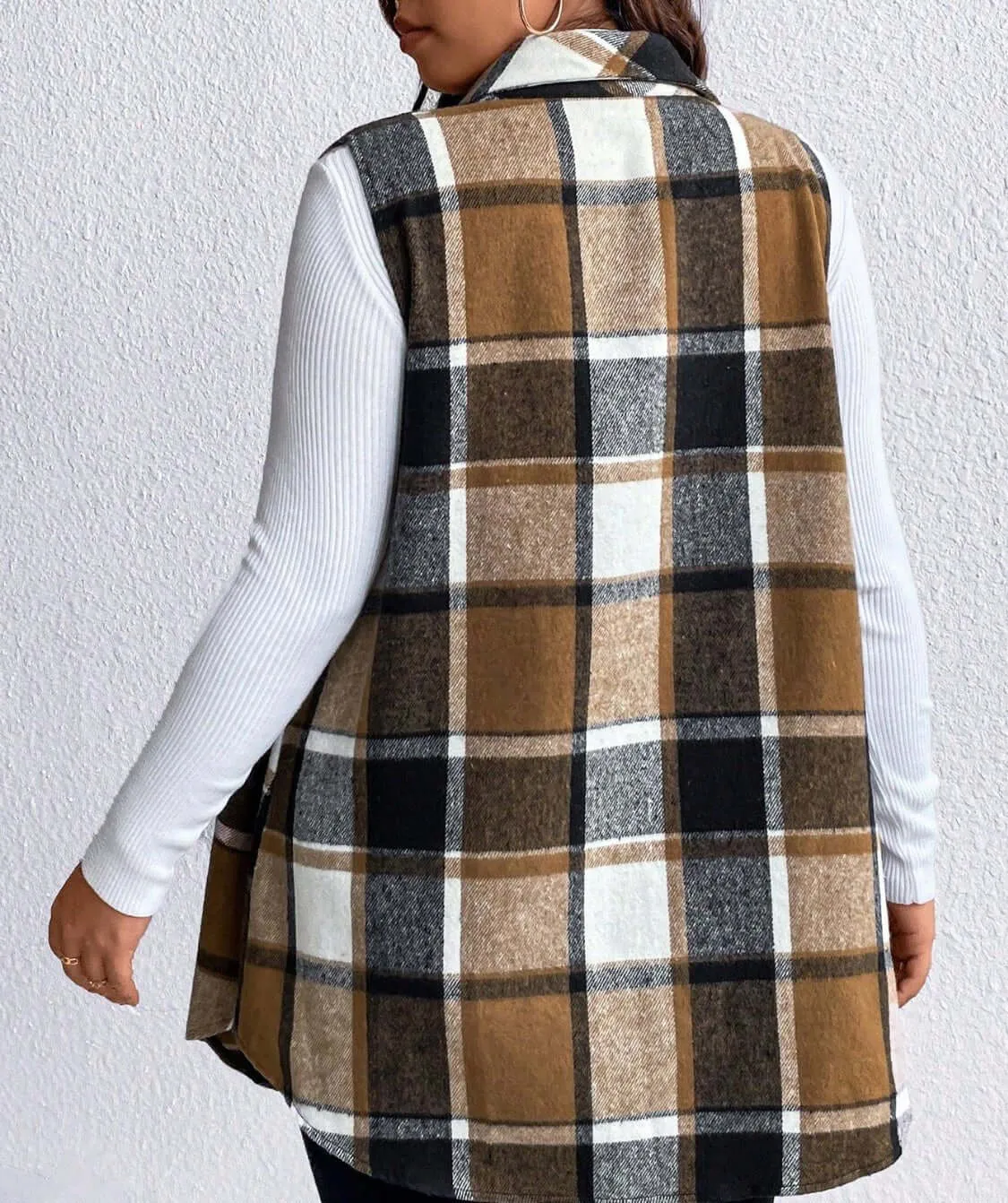 Plaid Elegance Plus Size Button-Up Vest with Pockets